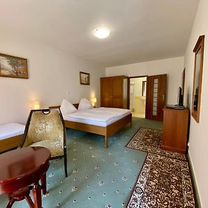 Chambre Triple de Base